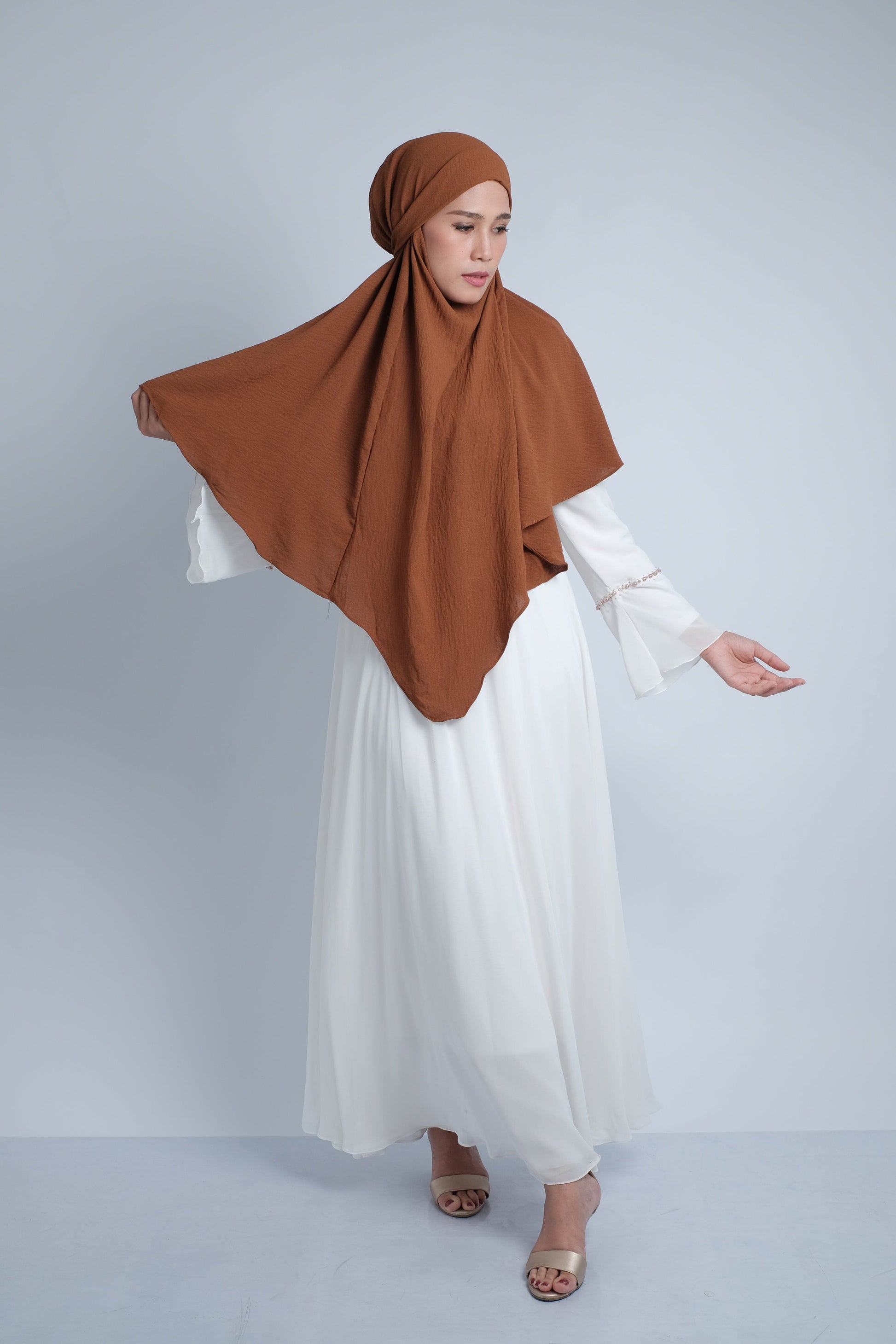 jolienisa Crinkle Khimar – Lightweight Muslim Headscarf for Prayer & Everyday Wear Crinkle Khimar – Lightweight & Elegant Muslim Headscarf