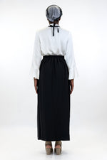 Load image into Gallery viewer, jolienisa Pleated Maxi Skirt - Black
